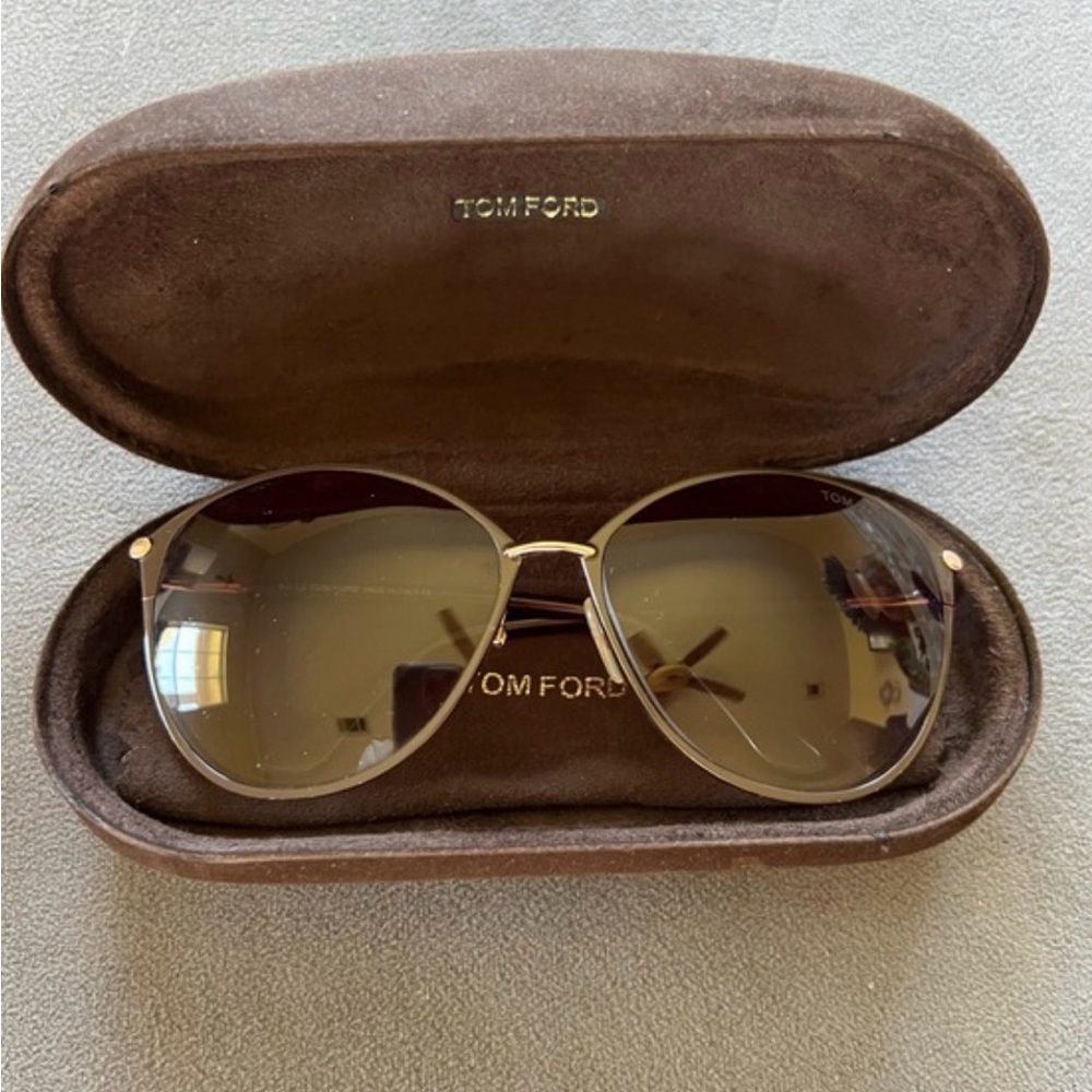 Tom Ford Penelope Sunglasses in Luxe Brown - trending color! 🤎🐻🤎 - Picture 5 of 15